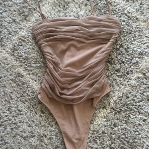 Aritzia Babaton Bodysuit